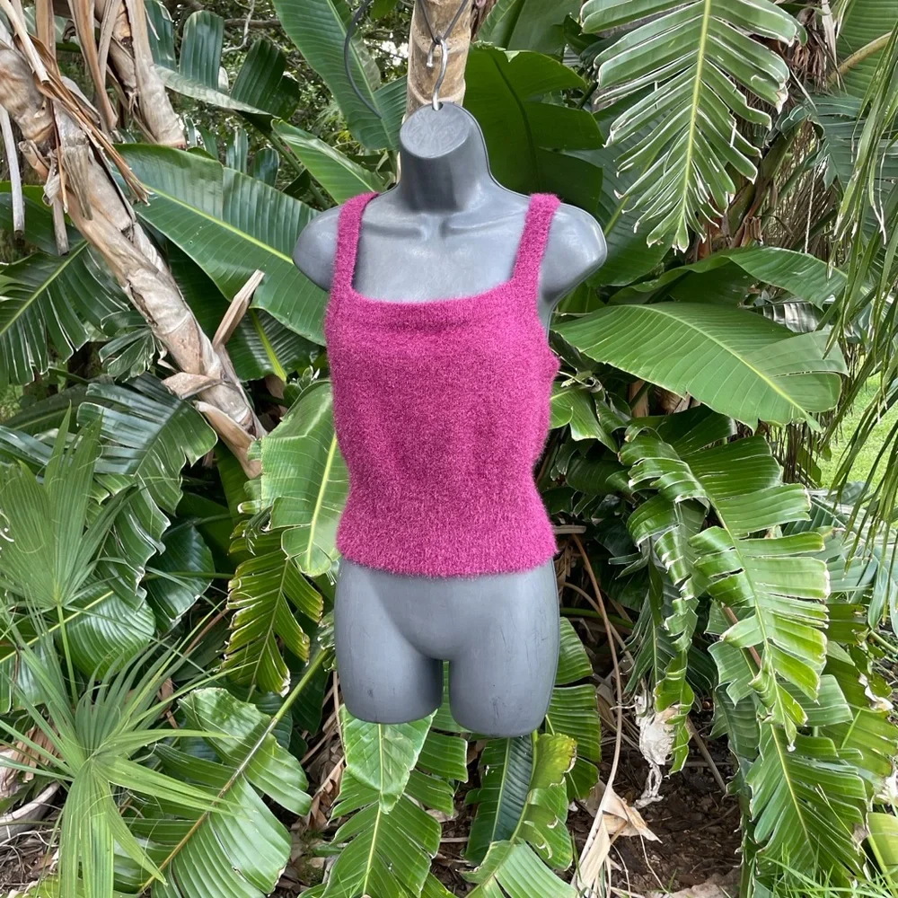 House of Harlow fuzzy crop tank and matching sweater set
